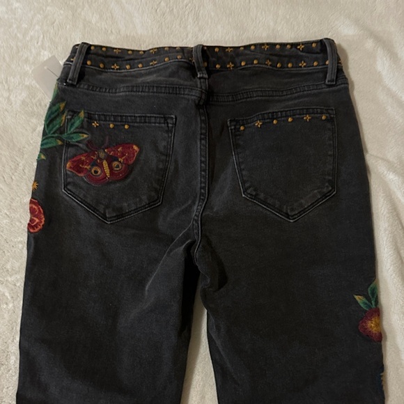 Jackie Embroidered Straight Leg Jeans - Picture 6 of 6